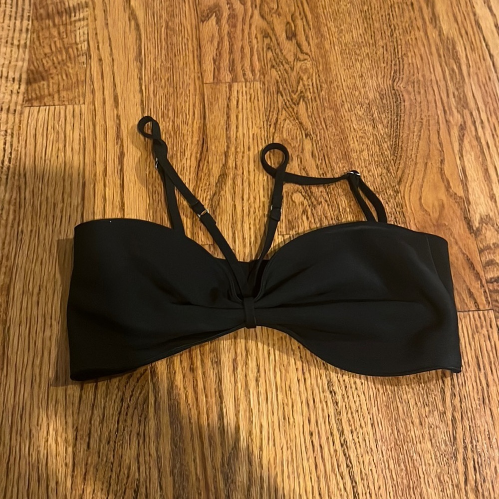 Princess Polly Woman’s Black Crop Top Size US 2